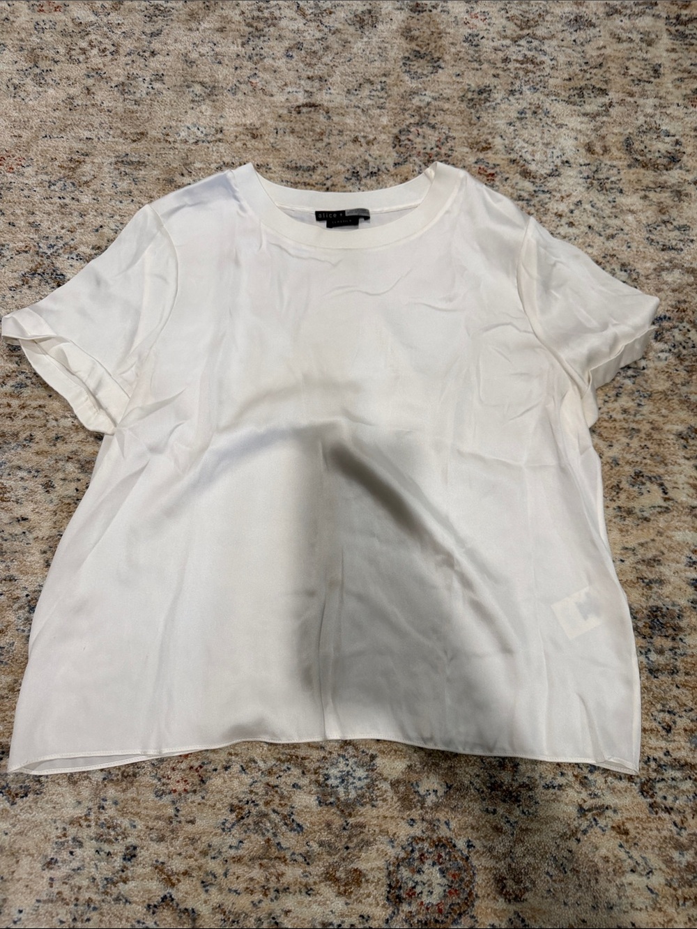 Alice + Olivia White Short Sleeve Silk-Feel Tee